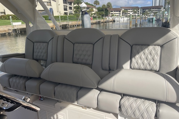 Yolo 40ft Pursuit Yacht For Sale