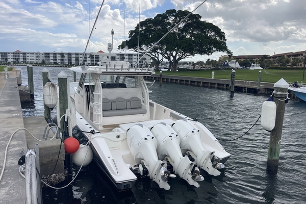 Yolo 40ft Pursuit Yacht For Sale