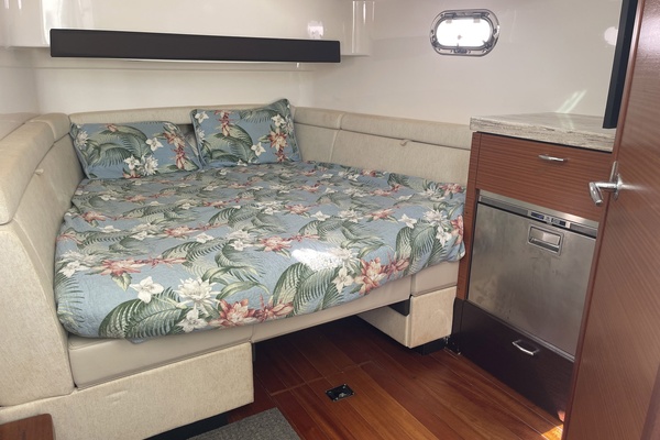 Yolo 40ft Pursuit Yacht For Sale