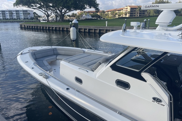 Yolo 40ft Pursuit Yacht For Sale