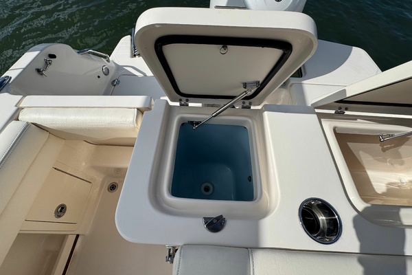 23ft Grady White Yacht For Sale