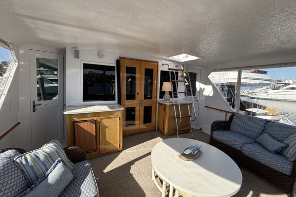 Miles Away 53ft Hatteras Yacht For Sale