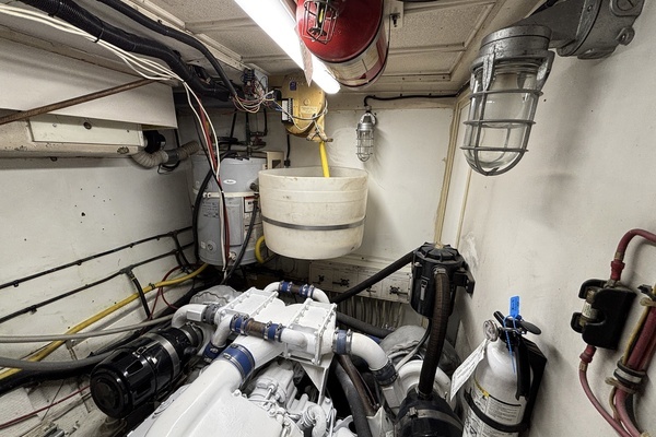 Hatteras Motor Yacht Yacht For Sale