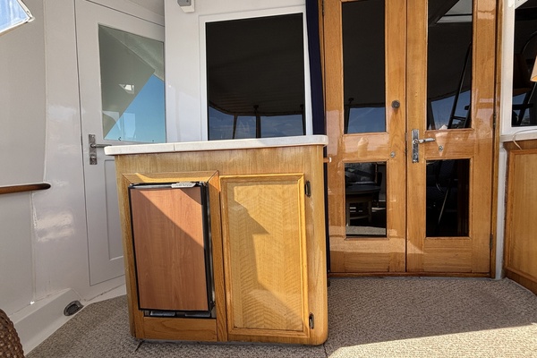 Miles Away 53ft Hatteras Yacht For Sale