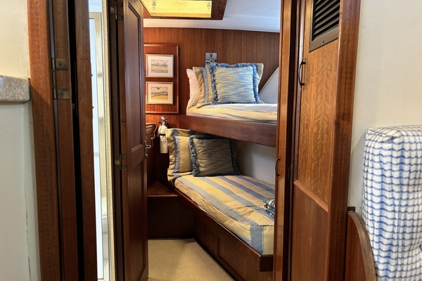 Miles Away 53ft Hatteras Yacht For Sale