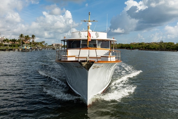 Photo of the 1972 Trumpy  "DOVETAIL"