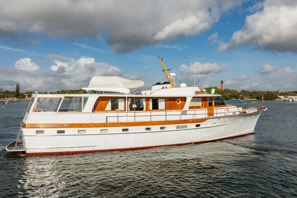 DOVETAIL 72ft Trumpy Yacht For Sale