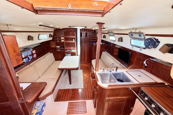Nellie Bly 35ft Island Packet Yacht For Sale
