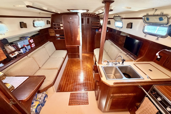 Nellie Bly 35ft Island Packet Yacht For Sale