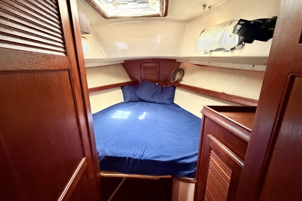 Nellie Bly 35ft Island Packet Yacht For Sale