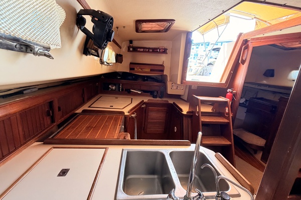 Nellie Bly 35ft Island Packet Yacht For Sale