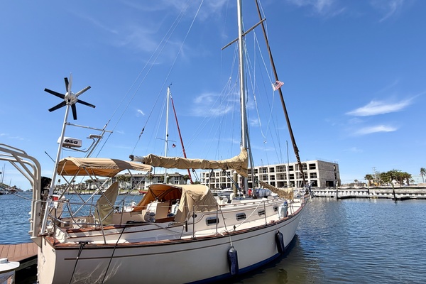 Nellie Bly 35ft Island Packet Yacht For Sale