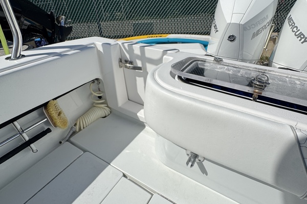 30ft Contender Yacht For Sale