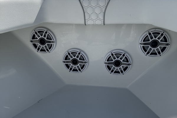 30ft Contender Yacht For Sale