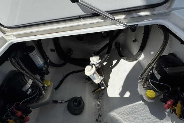 30ft Contender Yacht For Sale