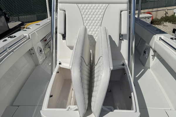 30ft Contender Yacht For Sale