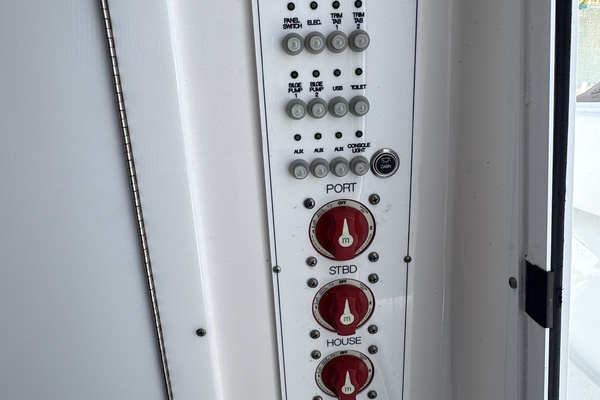 30ft Contender Yacht For Sale