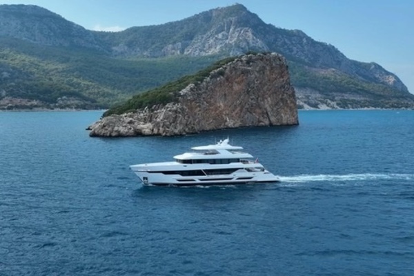 RESONANCE 125ft Hargrave Yacht For Sale