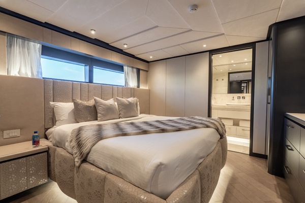 RESONANCE 125ft Hargrave Yacht For Sale