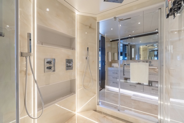 RESONANCE 125ft Hargrave Yacht For Sale