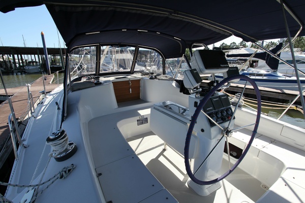 Whiskey Seas 38ft Catalina Yacht For Sale