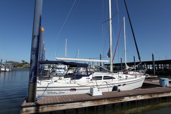 Whiskey Seas 38ft Catalina Yacht For Sale