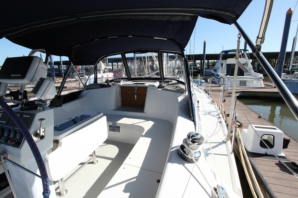 Whiskey Seas 38ft Catalina Yacht For Sale