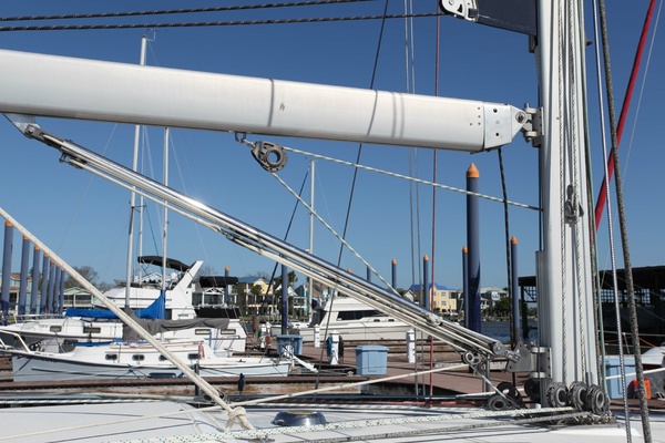 Whiskey Seas 38ft Catalina Yacht For Sale