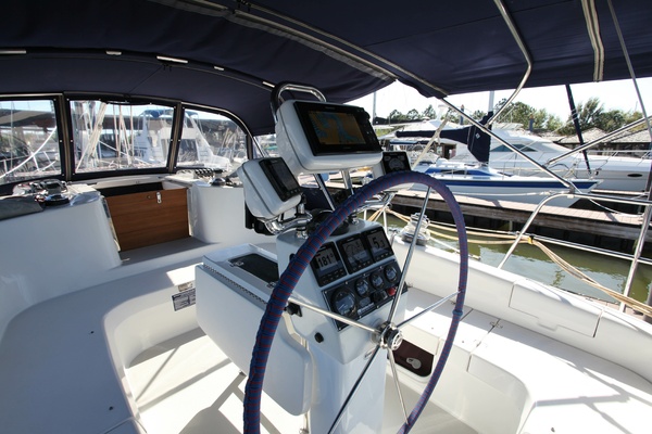 Whiskey Seas 38ft Catalina Yacht For Sale