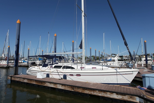 Whiskey Seas 38ft Catalina Yacht For Sale