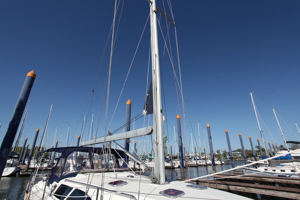 Whiskey Seas 38ft Catalina Yacht For Sale