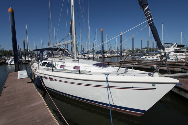 Whiskey Seas 38ft Catalina Yacht For Sale