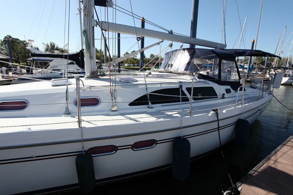 Whiskey Seas 38ft Catalina Yacht For Sale