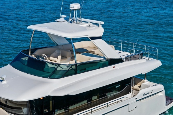 2019 Absolute 52