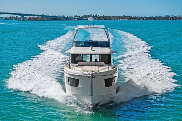 2019 Absolute 52
