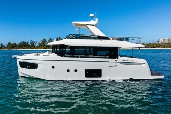 2019 Absolute 52