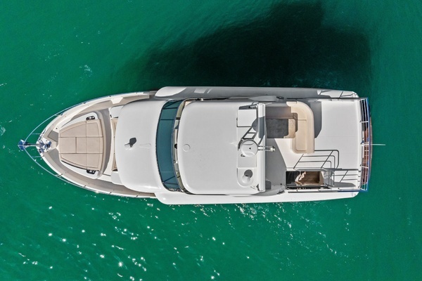 2019 Absolute 52