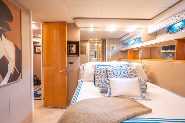 Lazzara 76 - Dare to Dream - Stateroom