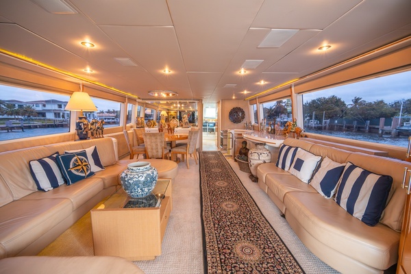 Lazzara 76 - Dare to Dream - Salon