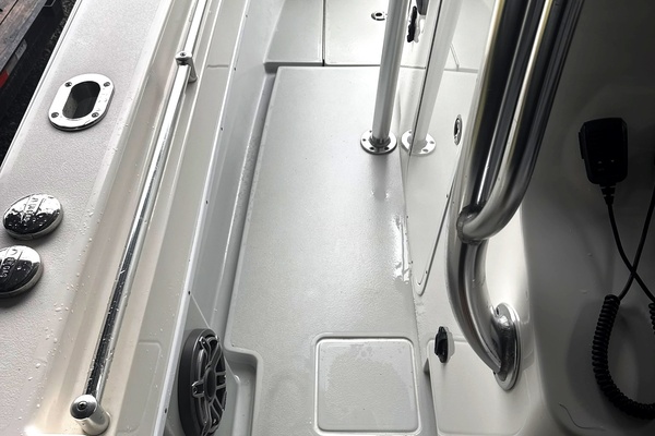 FOMO 2 0 30ft Contender Yacht For Sale