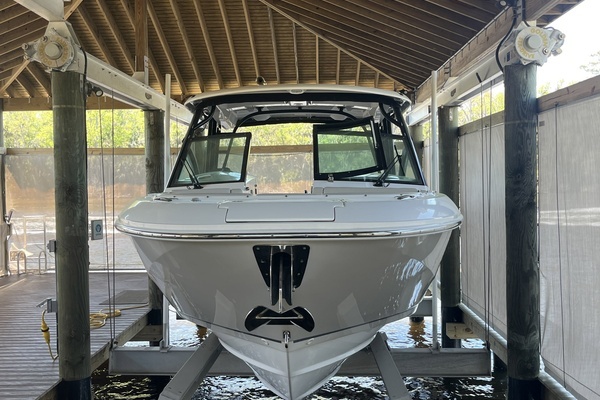 2022 Boston Whaler 32