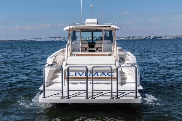 2016 Tiara Q44 LIVIMAC