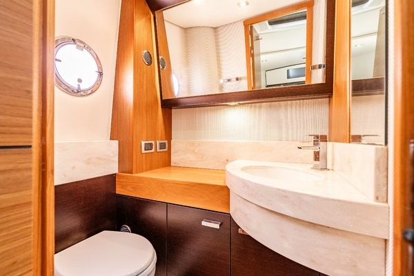 2016 Tiara Yachts 44