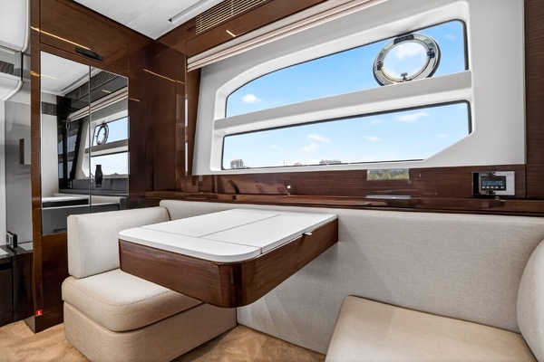 2023 Prestige 61