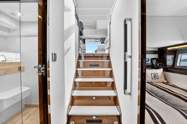 2023 Prestige 61