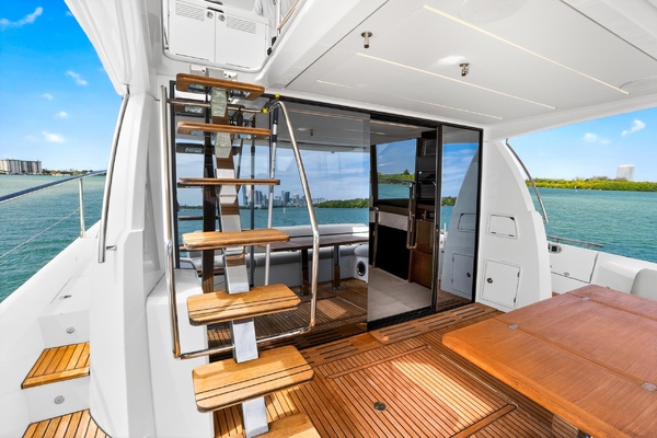 61ft Prestige Yacht For Sale