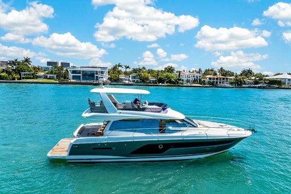 2023 Prestige 61