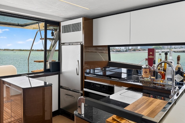 61ft Prestige Yacht For Sale