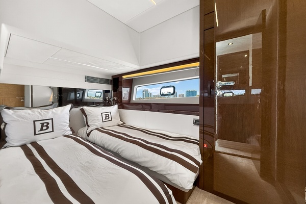 2023 Prestige 61