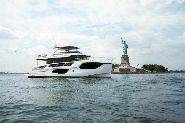 64ft Absolute Yacht For Sale